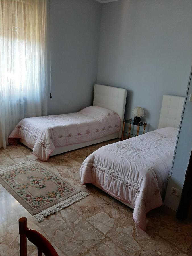 Villa Paulette Bassignana Bagian luar foto