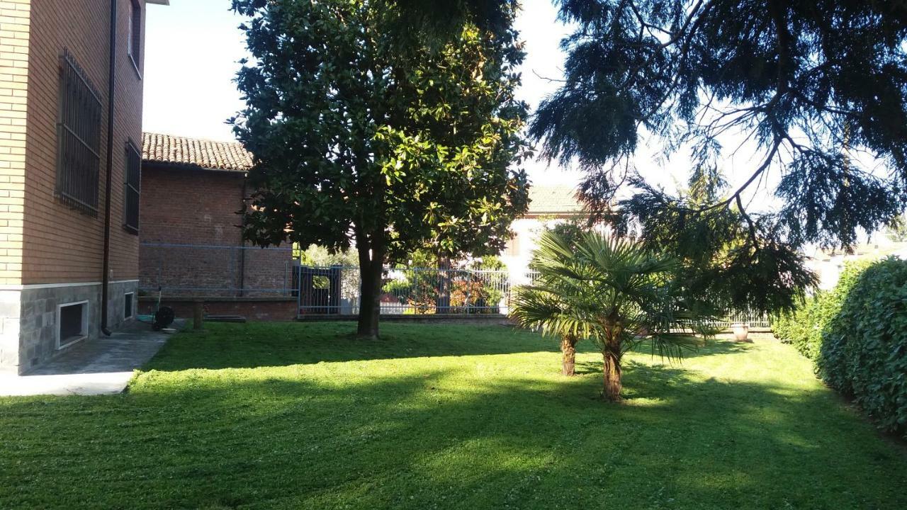 Villa Paulette Bassignana Bagian luar foto