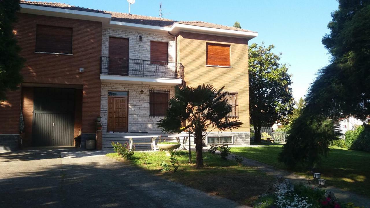 Villa Paulette Bassignana Bagian luar foto